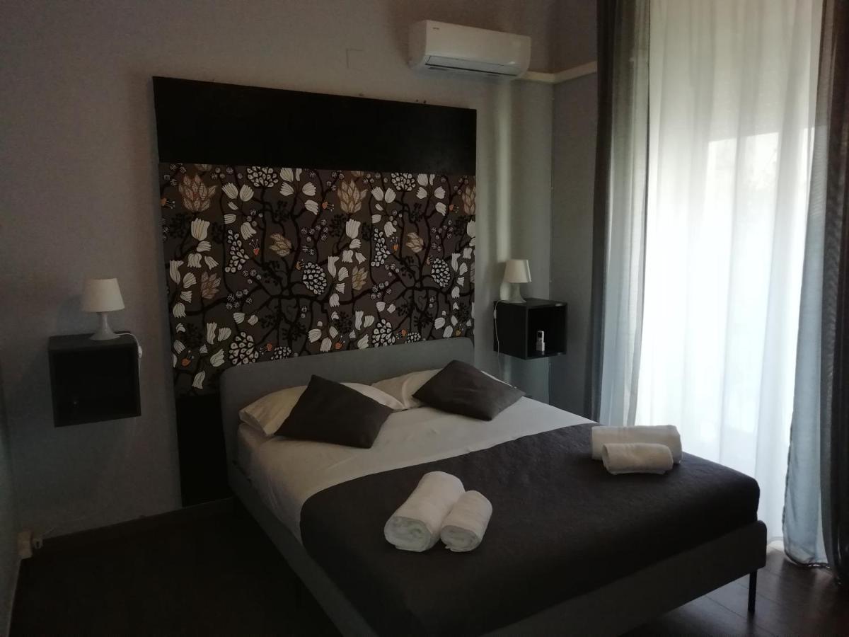 Mansarda In Palazzo D'Epoca Apartment Catania Exterior photo